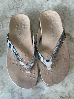 Vionic Dillon Snake Leather Metallic Thong Sandal Size 10